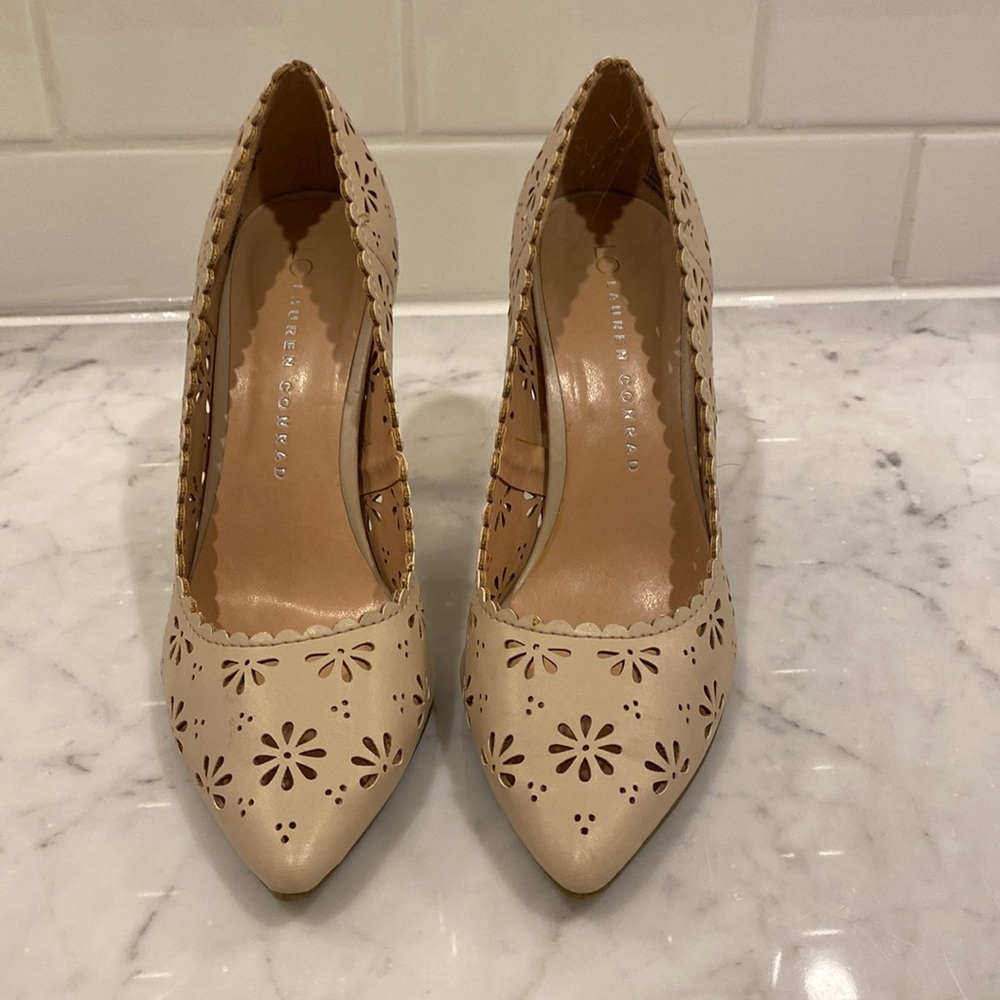 Lauren Conrad floral cut out 4” heels, size 7.5
